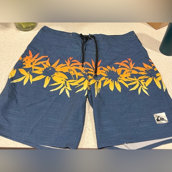 Quiksilver Men's Highline Choppa 19" Boardshorts - Picture 5 of 5